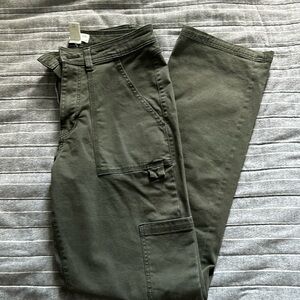 Mid Rise Green Cargo Pants